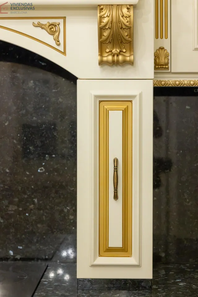 PLANTA NOBLE  DEL EIXAMPLE AL LADO DE PASEO DE GRACIA — 12