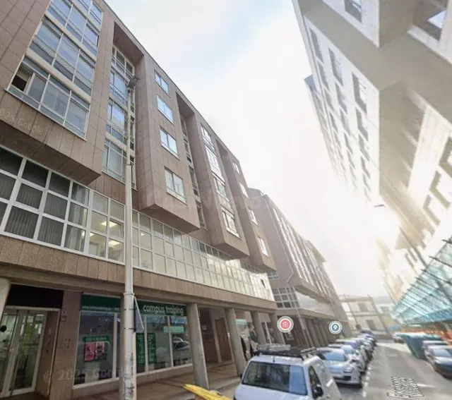 SE VENDE local comercial OKUPA en C Cm Fontanes 11 de Coruñ - foto 4