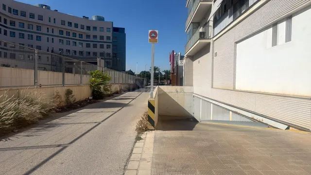 Plazas de garaje en alquiler en Elche – Zona nueva - foto 3