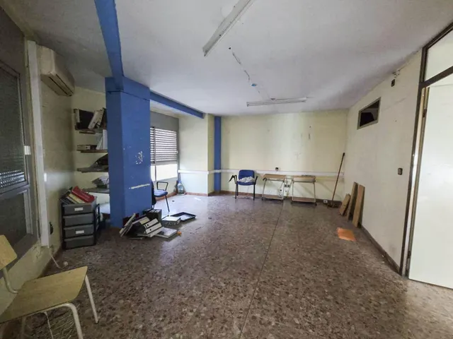 Tercera planta de edificio de oficinas en alquiler en el centro de Barberà del Vallès — 2