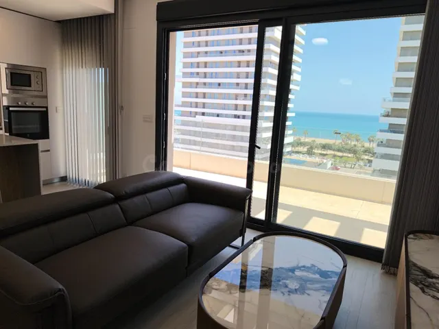 EXLUSIVO ÁTICO CON TERRAZA Y VISTAS AL MAR EN RESIDENCIAL HA - foto 4