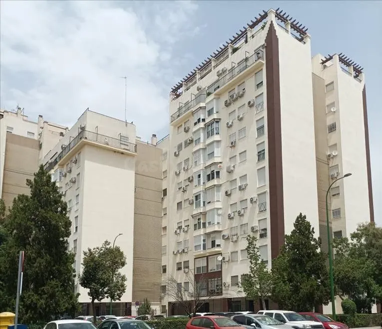 Casa 3 habitaciones 97m² en venta - La Salle-Avd Manuel del Valle-Las Naciones