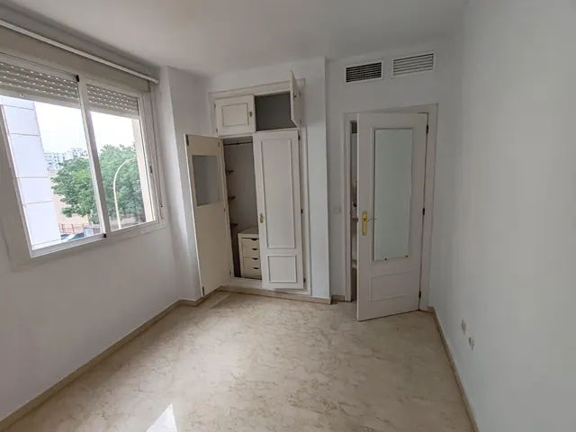 Piso sin amueblar y con garaje opcional — 25