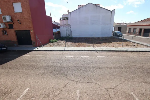 Solar urbano en Montijo - foto 3