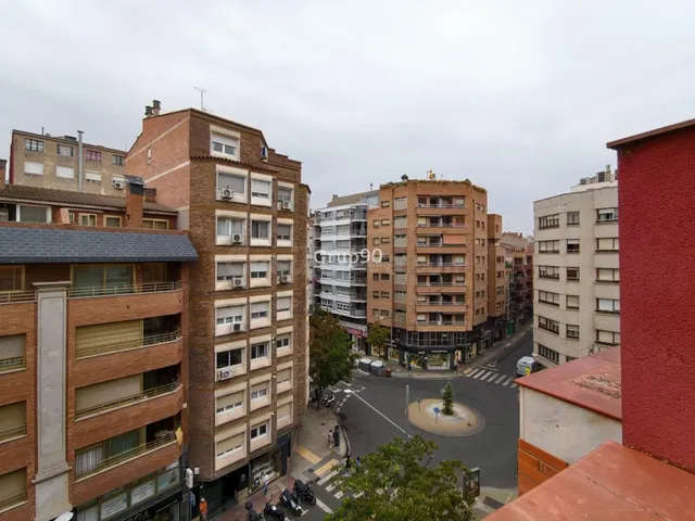 ÁTICO DÚPLEX CON TERRAZA PRIVADA JUNTO A RICARD VINYES - foto 2