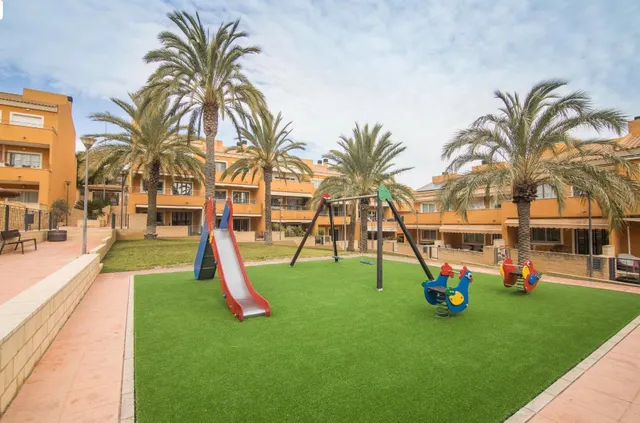 AMPLIO DUPLEX EN CAMPO DE GOLF — 3