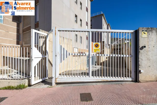 Piso en venta en Carretera de la Sierra — 34
