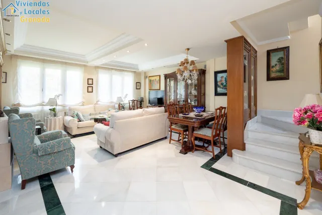 FANTASTICA CASA EN PLAZA DE LOS LOBOS — 4