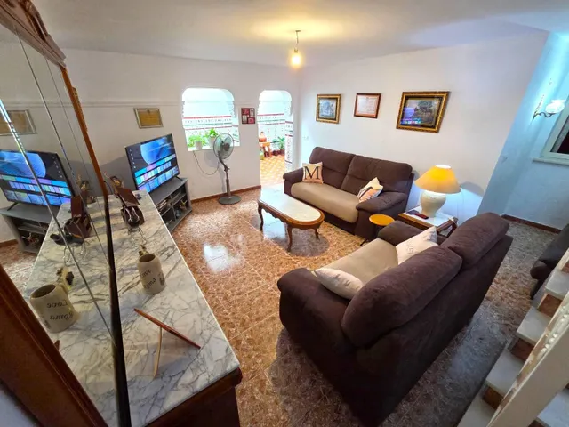 GRAN CASA DE TRES PLANTAS, 5 DORMITORIOS, TERRAZAS Y GARAJE EN CHICLANA DE LA FRONTERA — 32