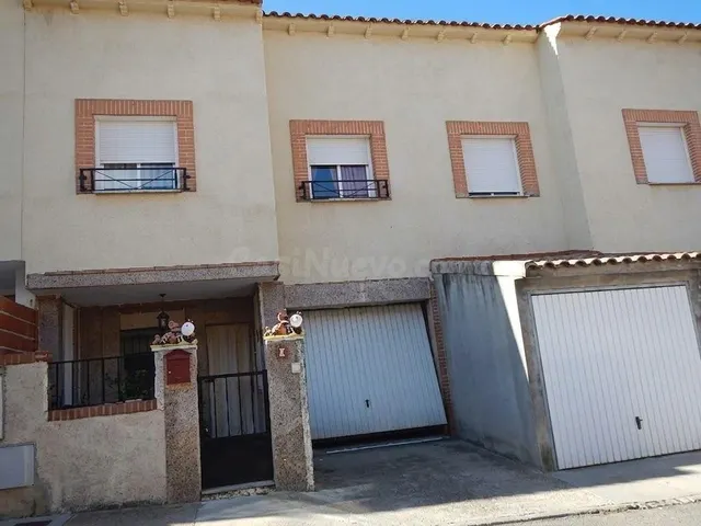 Venta de adosado en Magán, Toledo. Activo inmobiliario sin p
