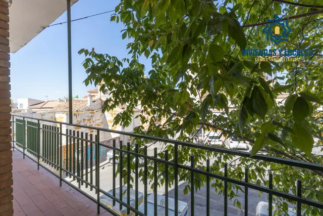 Edificio con gran potencial de inversión en La Zubia — 23