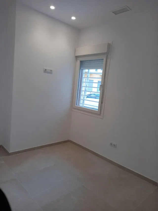 SE ALQUILA VIVIENDA — 4