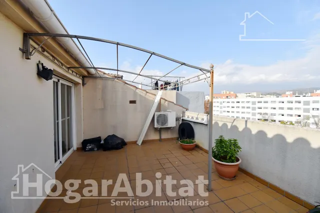 AMPLIO ÁTICO DÚPLEX CON GARAJE Y DOS TERRAZAS SOBRE LA AV DE ALCORA — 12
