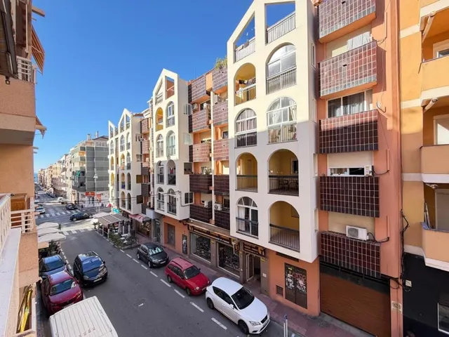 Apartamento 2 habitaciones 84m² en venta - Estacion de autobuses — 17