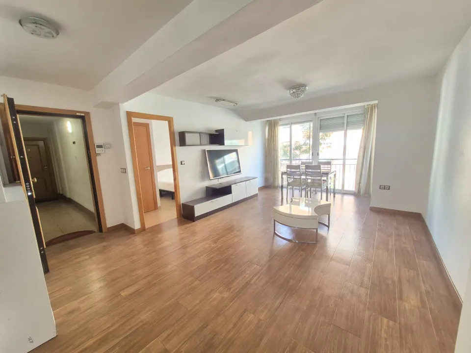 4 habitaciones Y 2 BAÑOS CON ASCENSOR