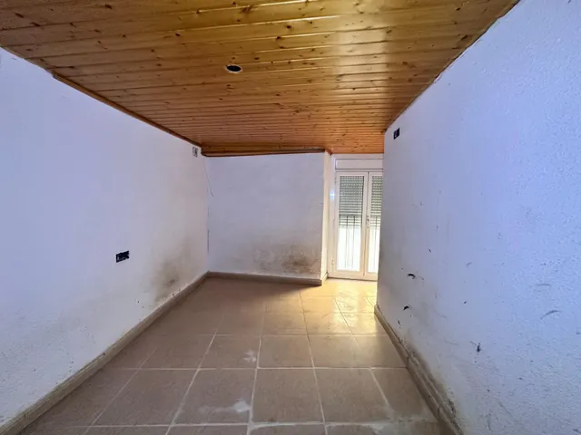 SE VENDE CASA ADOSADA EN BERGA — 44