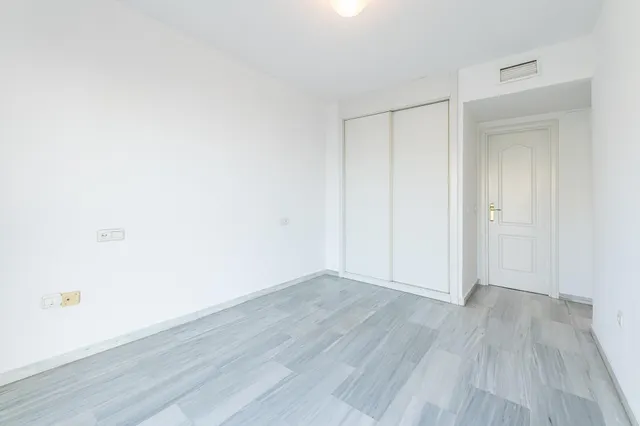 Exclusiva vivienda en primera línea de playa en el bajondillo – Torremolinos — 25