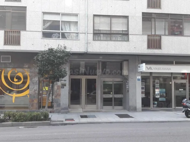 OFICINA EN PLENO CENTRO DE VIGO – LUMINOSA Y LISTA PARA ENTR - foto 2