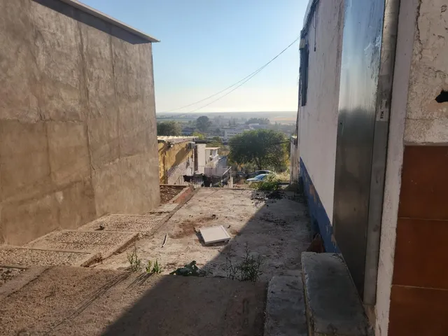 Casa de 3 dormitorios con patio en Badajoz - foto 2