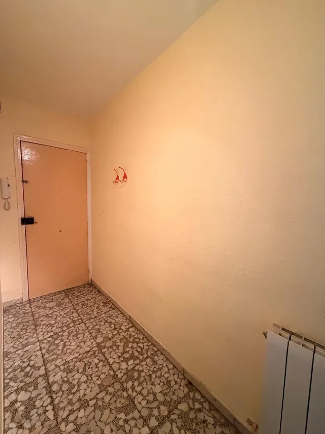 Oportunidad en Valladolid: Piso a Reformar en Rondilla - Santa Clara por solo €130,000 — 11