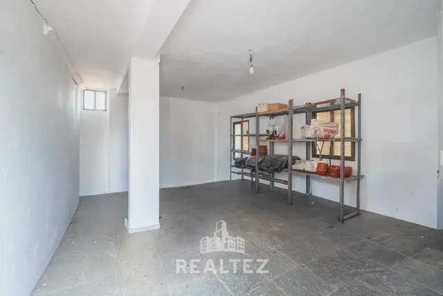 Venta Las Flores – A 2 km del Circuito de Jerez — 41