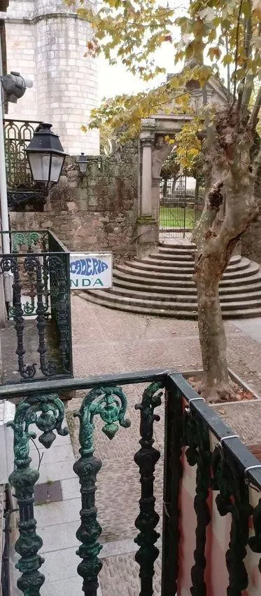 Edificio Céntrico en Ourense: Oportunidad para Inversores - foto 5