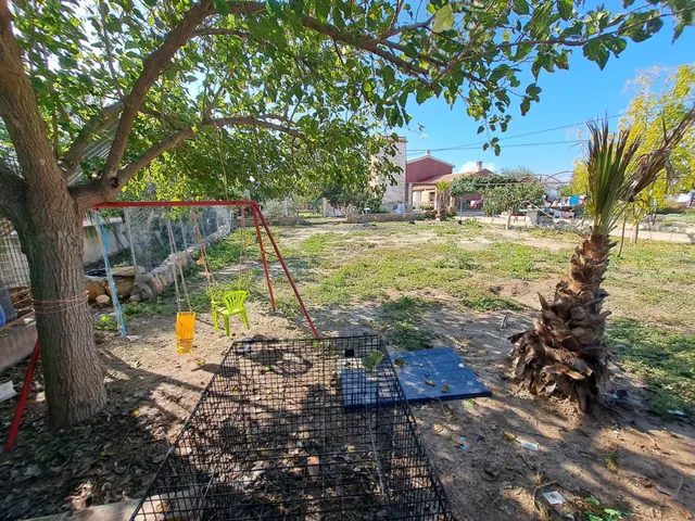 FINCA RURAL CON 4 VIVIENDAS Y NAVE — 42