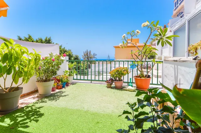 Tu refugio en Loma Dos; Estudio con terraza panorámica al ma