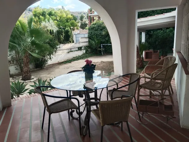 Chalet independiente esquina  en avenida Denia — 2