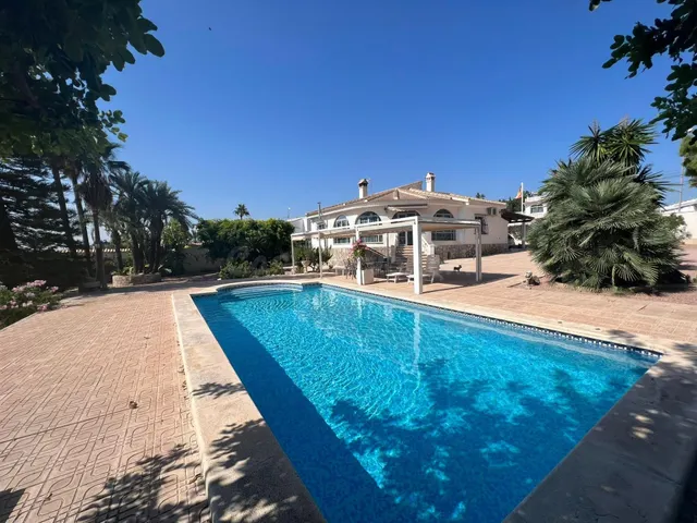 Espectacular Villa en Ciudad Quesada zona Rojales con piscin - foto 4