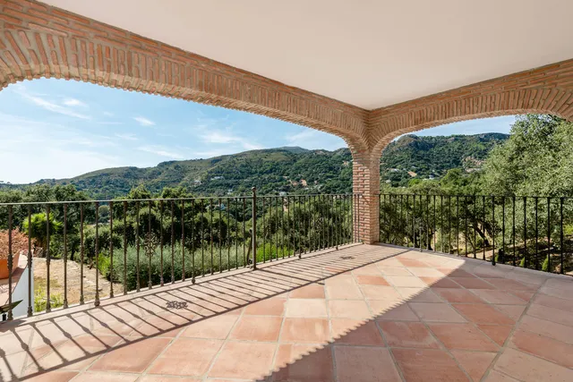 Chalet 4 habitaciones 400m² en venta - Costa Del Sol — 44