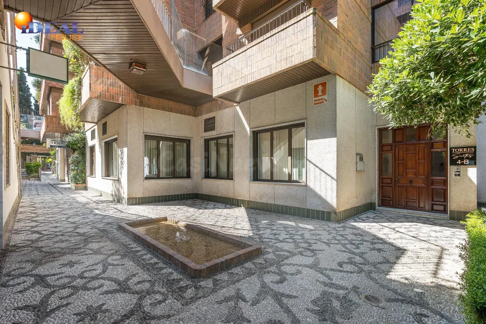 PRECIOSO ESTUDIO DE LUJO EN URBANIZACION TRIUNFO JARDIN