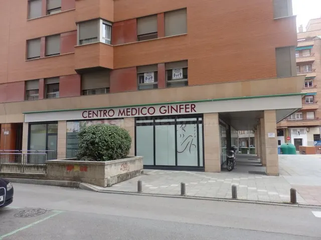 Local comercial en Fernando Remacha - foto 3