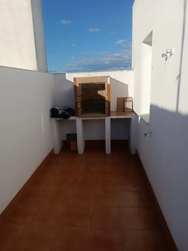 Casa o Chalet Independiente en Venta — 18