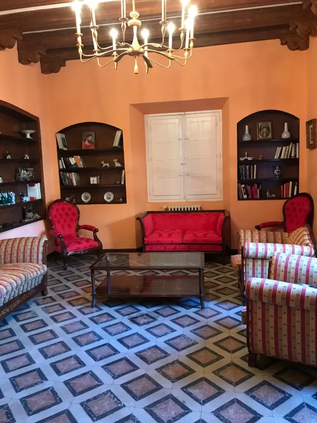 IMPRESIONANTE CASA EN EL CENTRO DE VALENCIA DE DON JUAN, IDEAL NEGOCIO. EN PERFECTO ESTADO. — 2