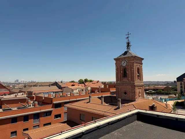 ¡A 1 minuto del Metro Carabanchel Alto! Luminosa 1ª planta con terraza y 2 dormitorios — 9