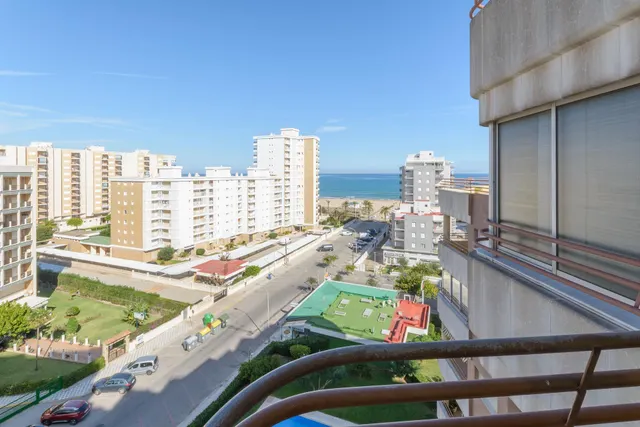 Amplio Apartamento en Playa de Gandia con Vistas al Mar — 12
