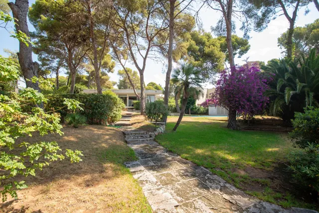 Exclusiva villa de diseño con vistas al mar en Roc de Sant G - foto 2