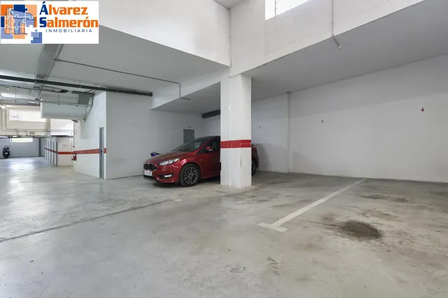 Ático en venta en La Zubia — 28