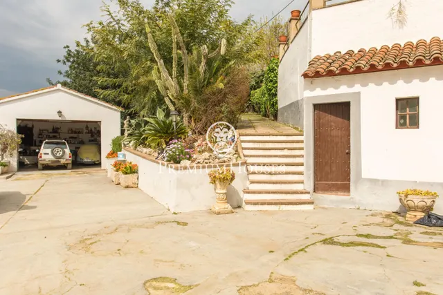 Masía a la venta en Arenys de Mar con vistas a la naturaleza — 39