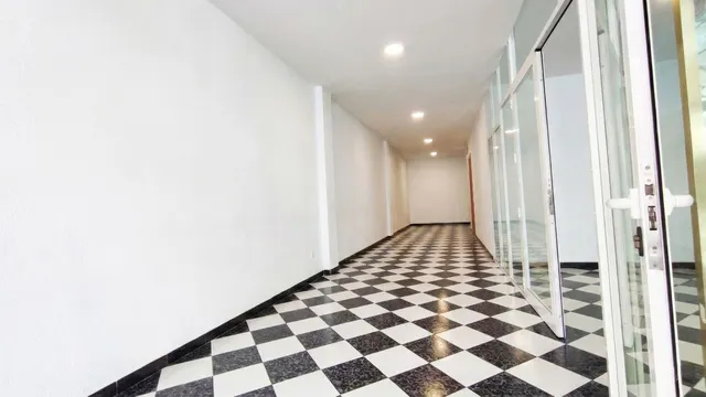 Local comercial 270m² en venta - Costa del Sol — 14