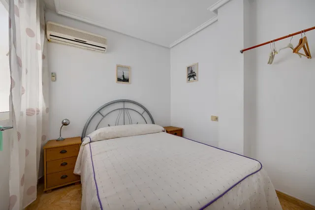 Atico de 3 Dormitorios en Residencial con Piscina en Torrevieja — 16