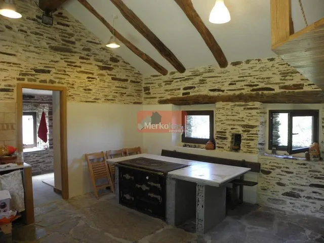 SE VENDE CASA DE PIEDRA SEMI-REFORMADA  CON FINCA CERRADA CERCA DE BÓVEDA — 20