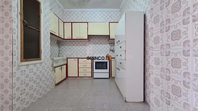 CASA CON PATIO Y TERRAZA EN VENTA EN AIELO DE MALFERIT - foto 5