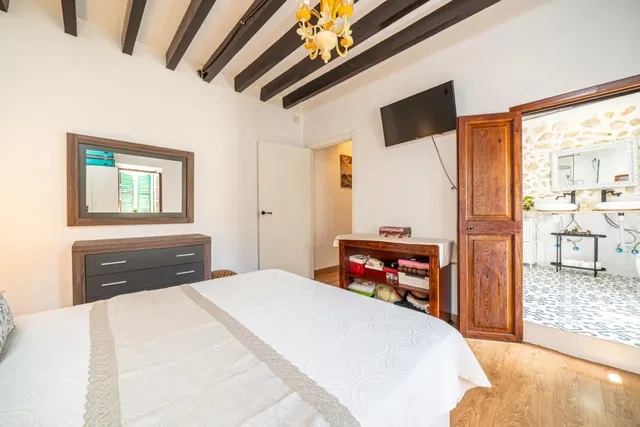 Casa de pueblo reformada con jardín en Campanet — 14