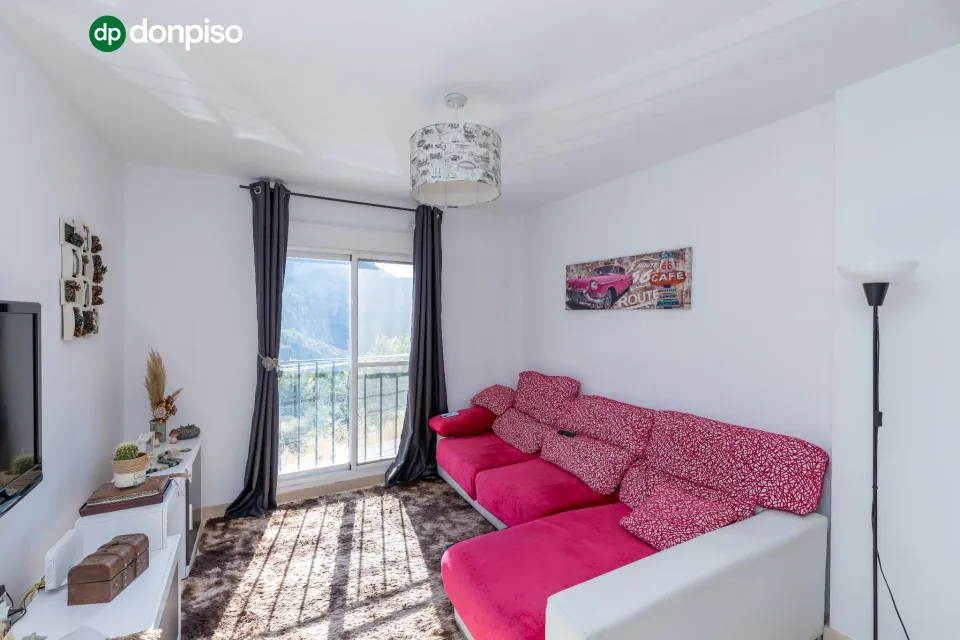 Piso de 2 dormitorios con vistas a la montaña en Güéjar Sierra – Granada