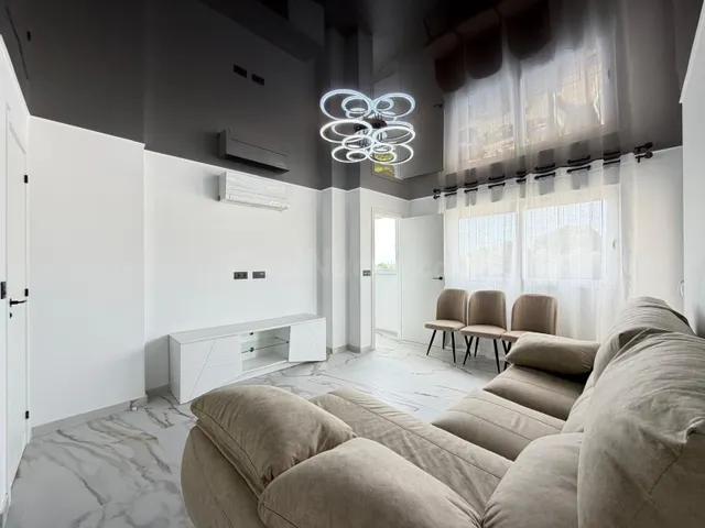 APARTAMENTO CON VISTAS AL MAR Y APARCAMENTO PRIVADO EN LA ZE - foto 5