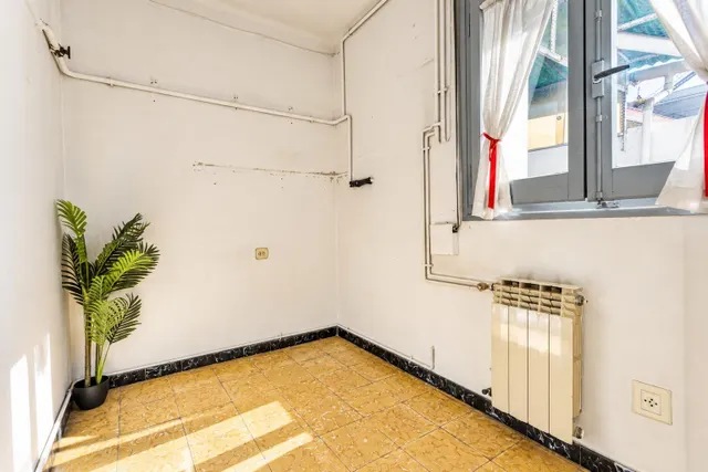 Pis en venta a zona Passeig Verdabuer — 25