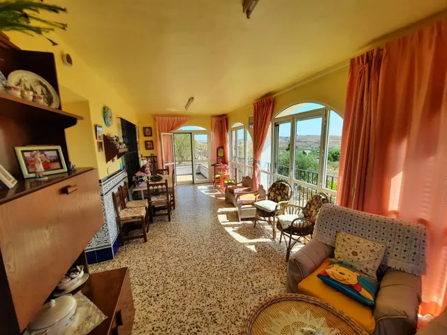 EXCELENTE CHALET EN MONTEALEGRE DEL CASTILLO — 8