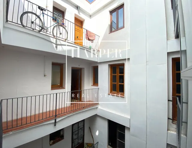 Piso reformado en el Born con 2 dormitorios disponible — 35